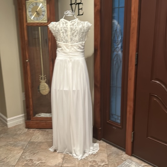 WHAT’S THERE NOT TO LOVE💕 - Picture 3 of 13